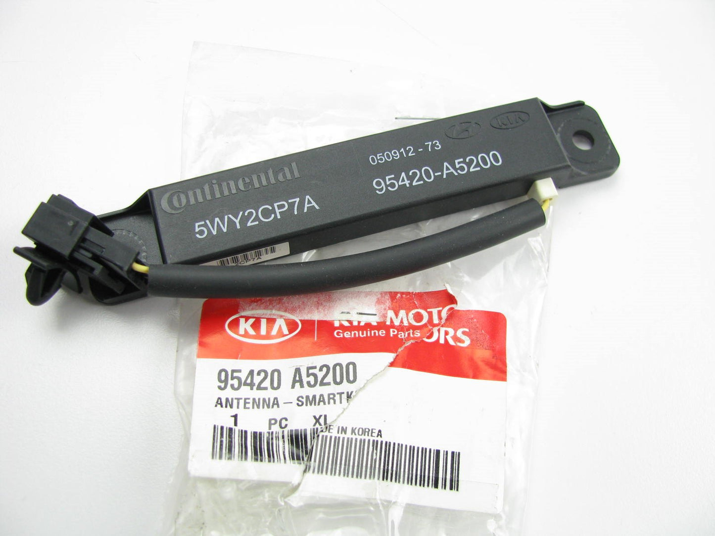 NEW - OEM Genuine Keyless Entry Antenna For Kia 95420A5200
