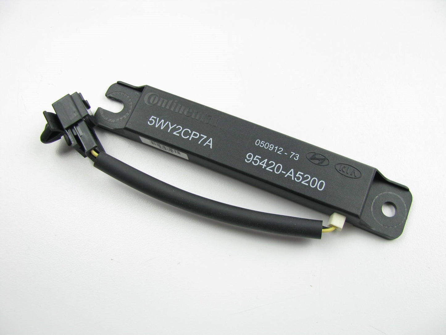 NEW - OEM Genuine Keyless Entry Antenna For Kia 95420A5200
