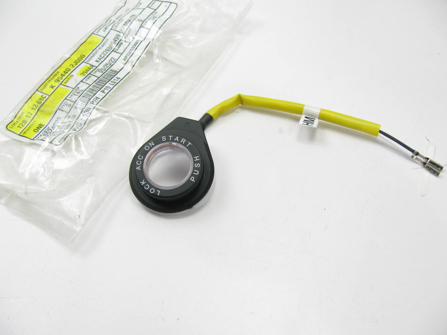 Smart Key Immobilizer Ignition Key Bezel Trim Ring OEM For 09 Borrego 954402J000