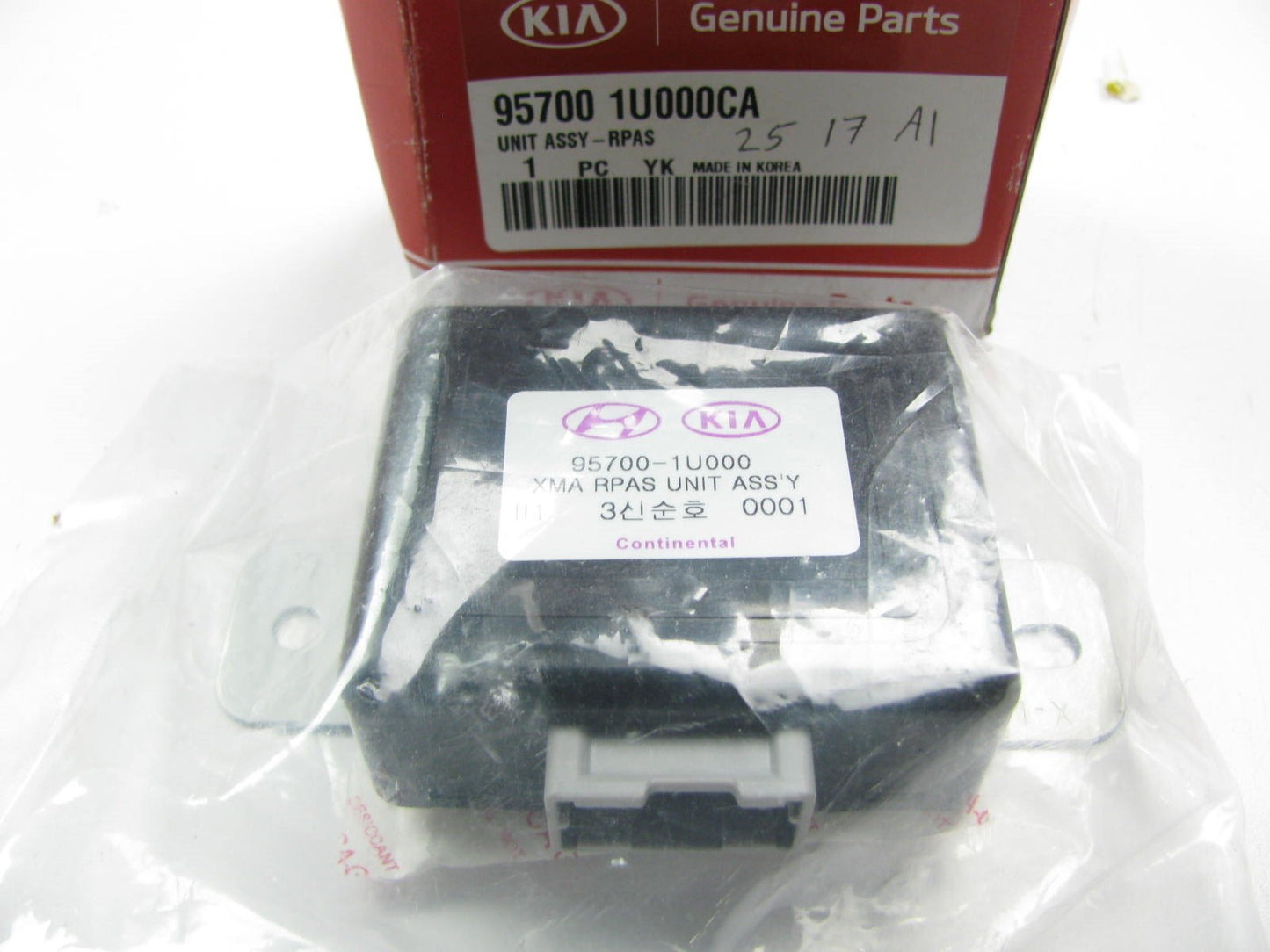 NEW - OEM Genuine For 2011-12 Kia Sorento Parking Aid Assist Control Module