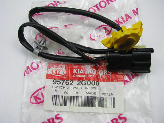 NEW - OEM Front Right Side Door Unlock Switch For 2006-10 Kia Optima 957622G000