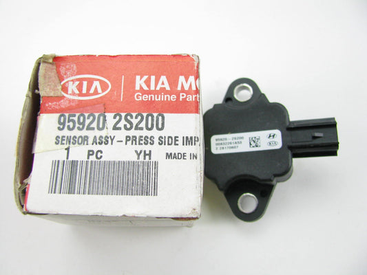 NEW - SRS Crash Side Door Impact Sensor For 11-15 Kia Sportage 959202S200