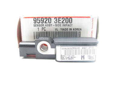 NEW GENUINE REAR Side SRS Impact Crash Sensor OEM For 2004-08 KIA Sorento