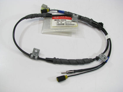 NEW GENUINE Antenna Feeder Cable OEM For 13-14 Kia Sorento 962201UAA0