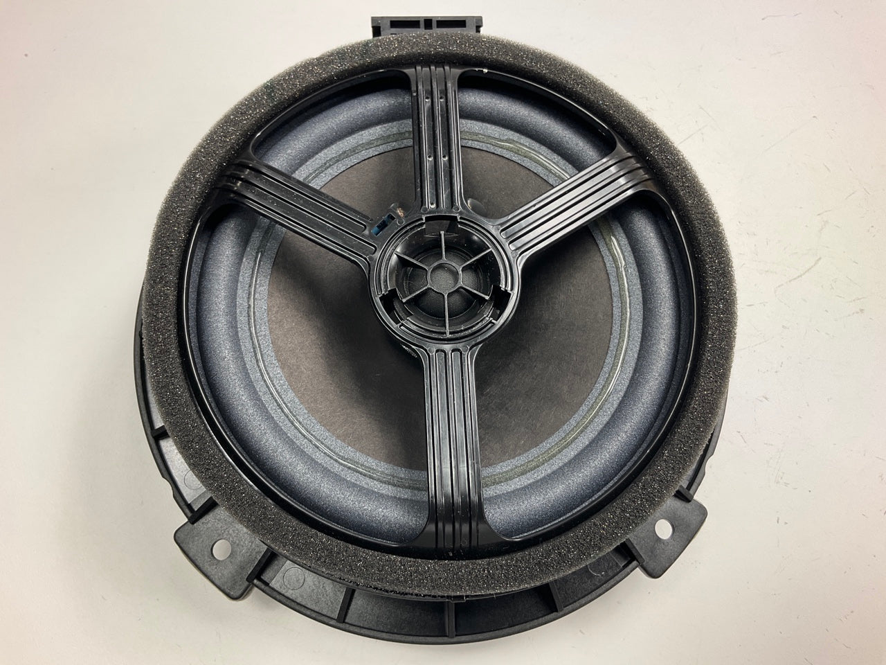NEW Premium Audio Option Rear Door Speaker OEM For 2006-10 Kia Optima 963302G700