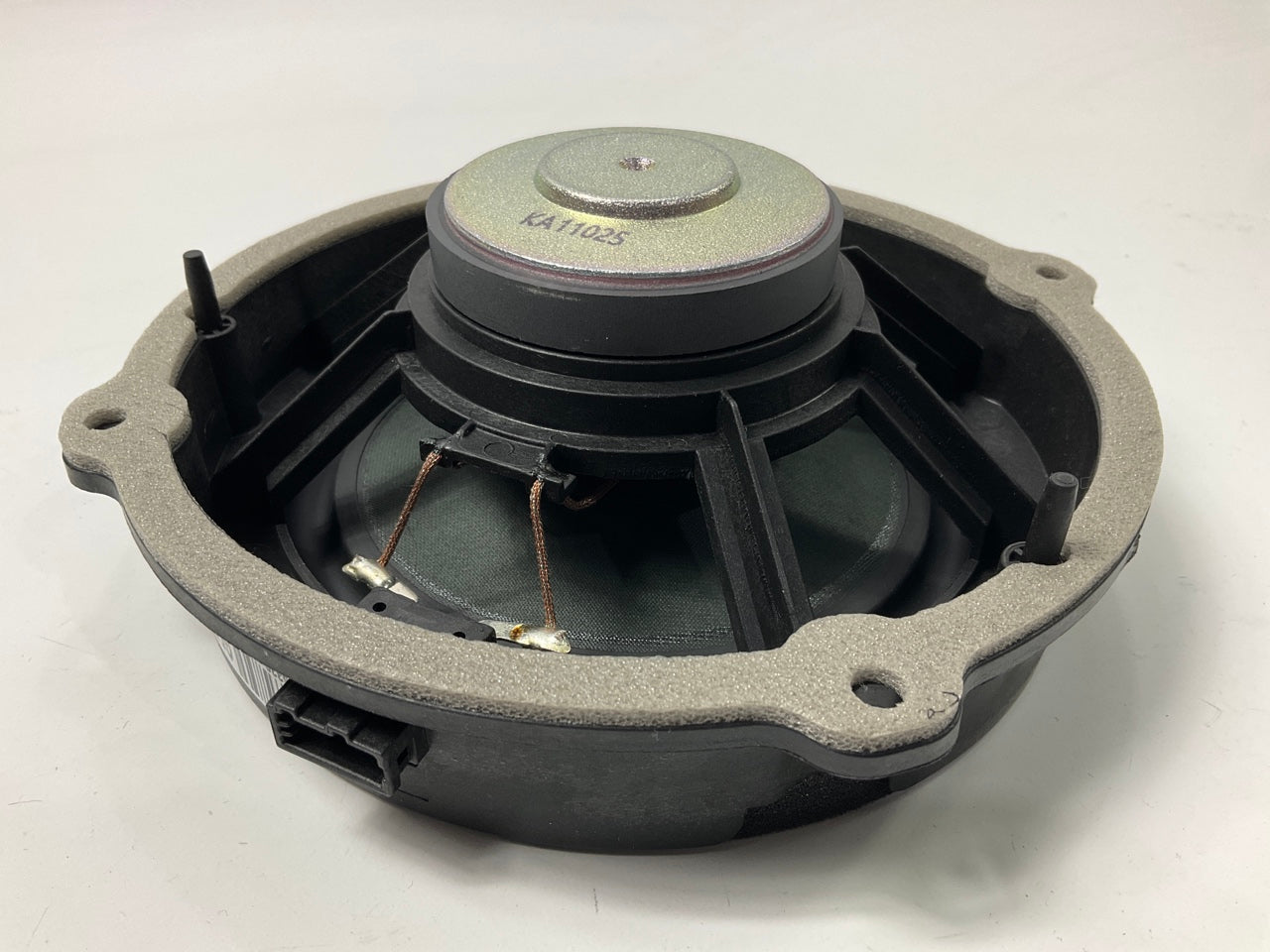 NEW GENUINE Front Or Rear Door Speaker OEM For 2021-2024 Kia Sorento 96330P2050