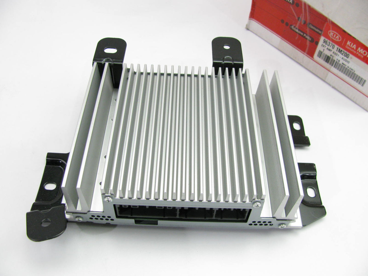 New OEM Radio Amplifier 963701M200 Genuine For 2010-2013 Kia Forte Koup Type 2