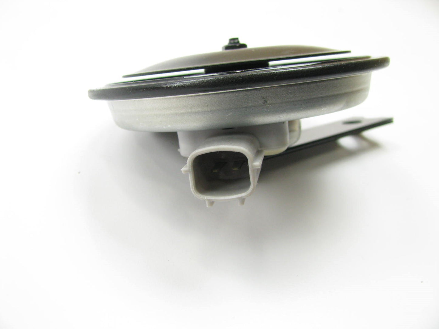NEW - OEM Genuine Low Pitch Note Horn For 2007-08 Kia Optima 966102G100