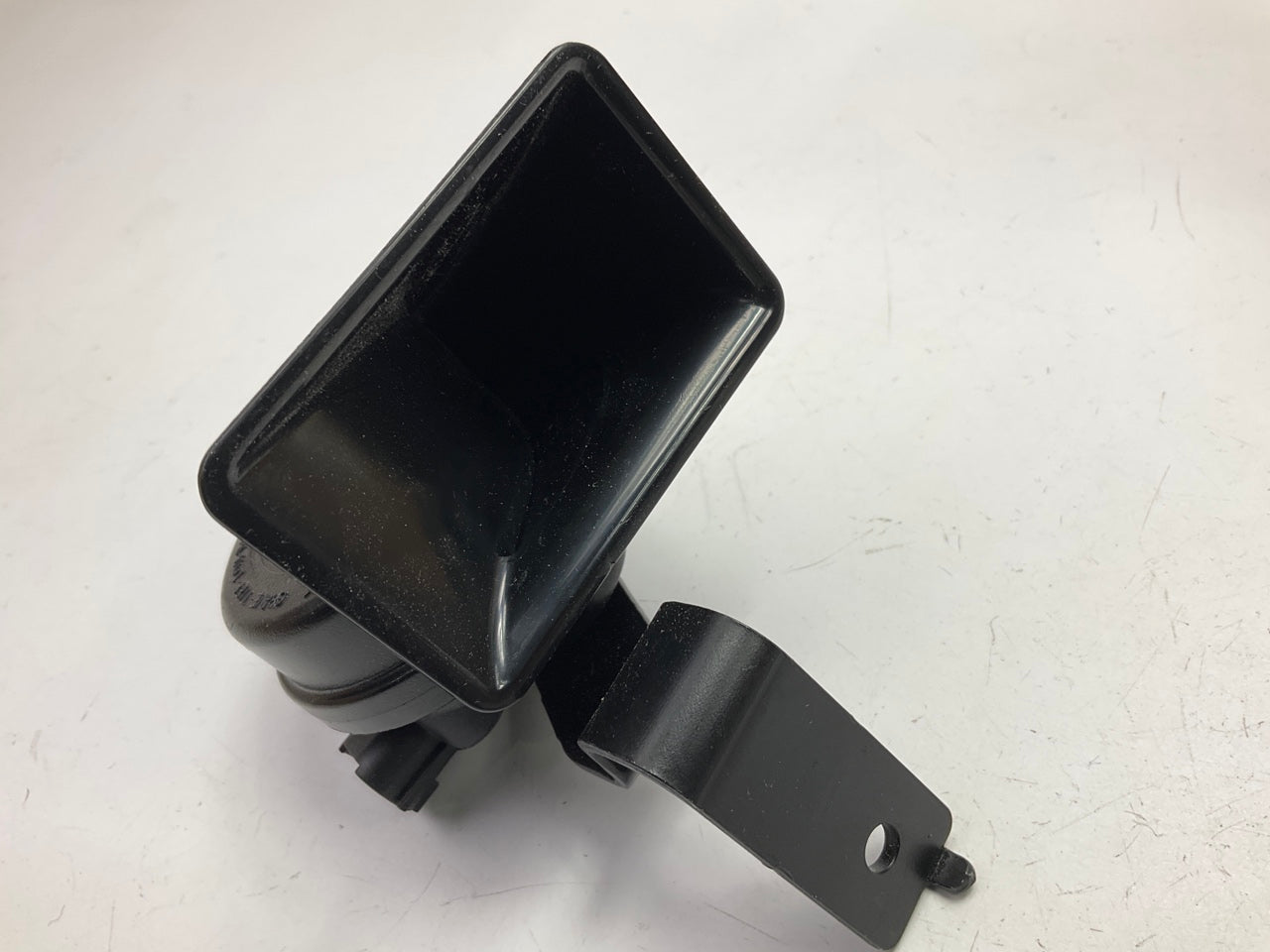 NEW GENUINE Low Pitch Horn OEM For 2022-2024 Kia EV6 96611GI000