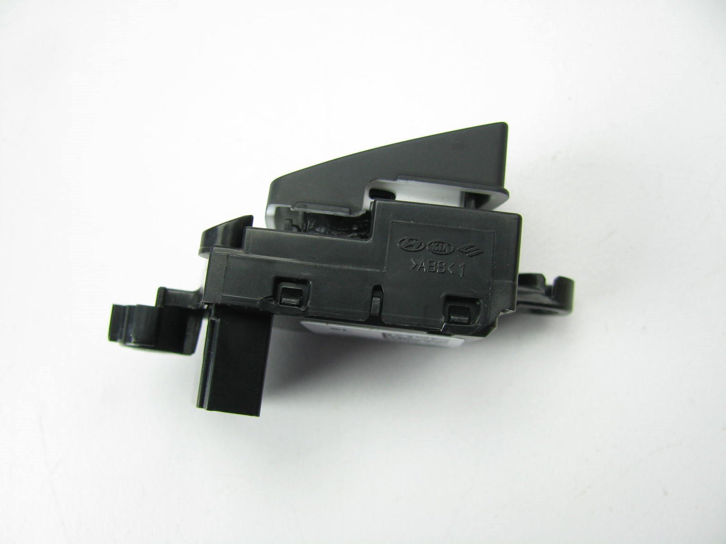 New OEM Right Side Steering Voice Recognition Switch For 10-13 Sportage