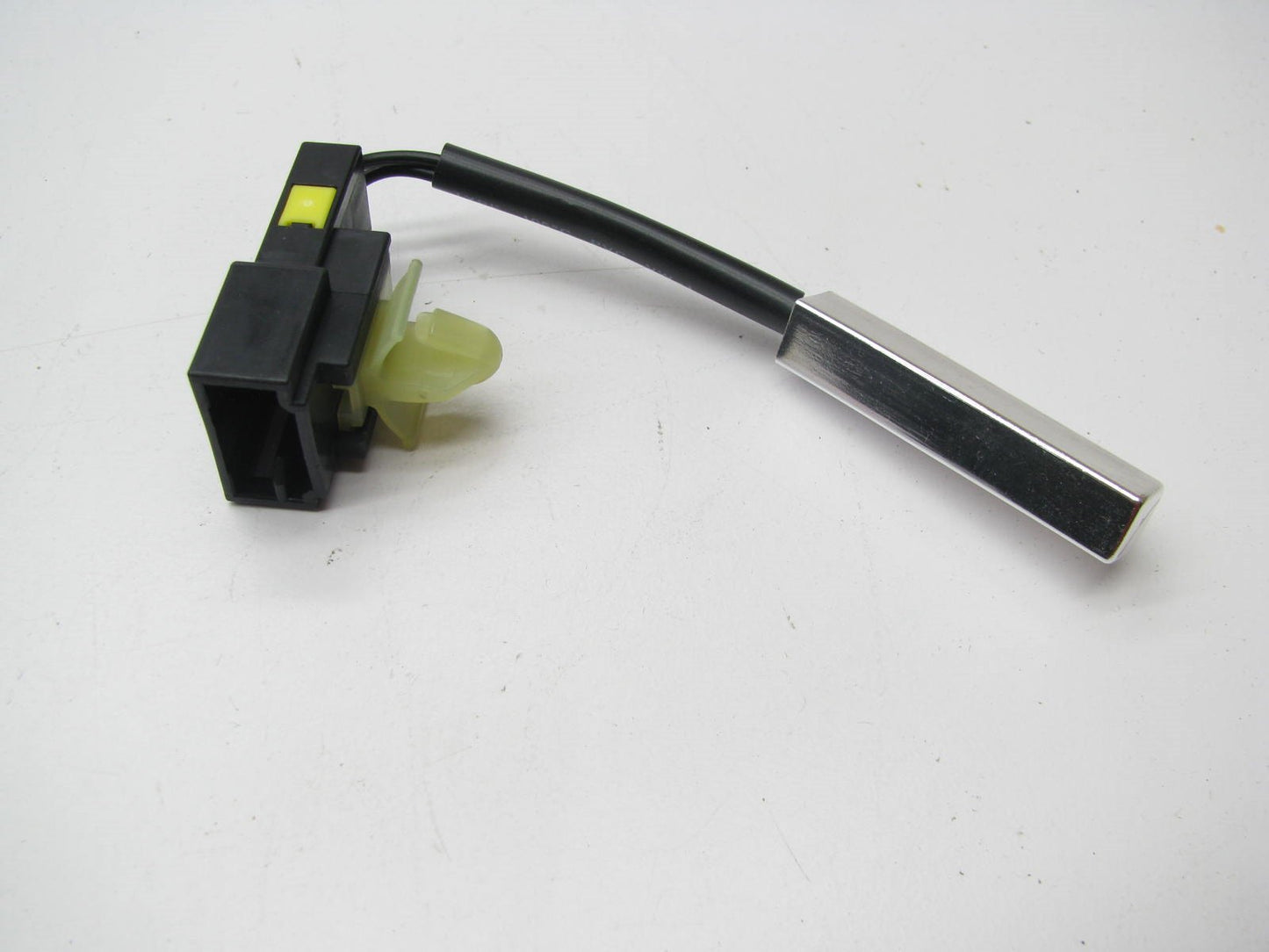 NEW GENUINE HVAC A/C Heater Water Temperature Sensor OEM For 04-06 Sorento