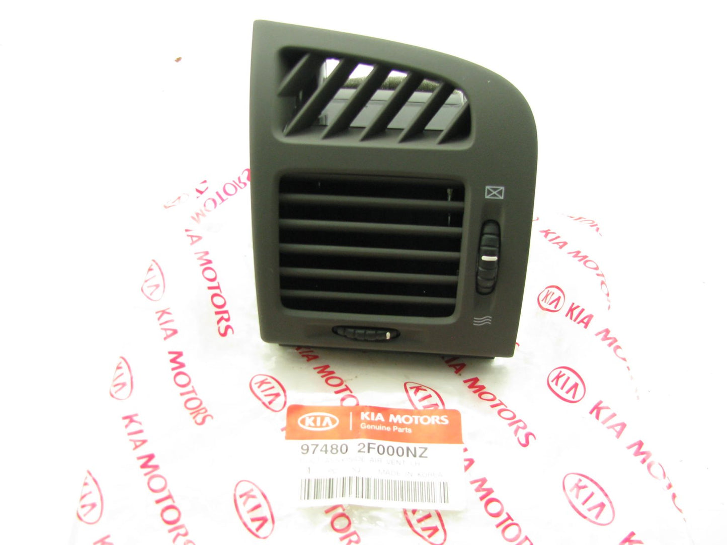 NEW - OEM Genuine Left Side A/C Air Vent Duct Grille For 2003-2006 Kia Spectra