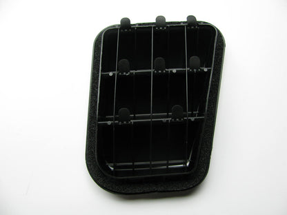 Quarter Panel Air Pressure Vent Grille  Left Drivers Side OEM For 05-13 Sportage