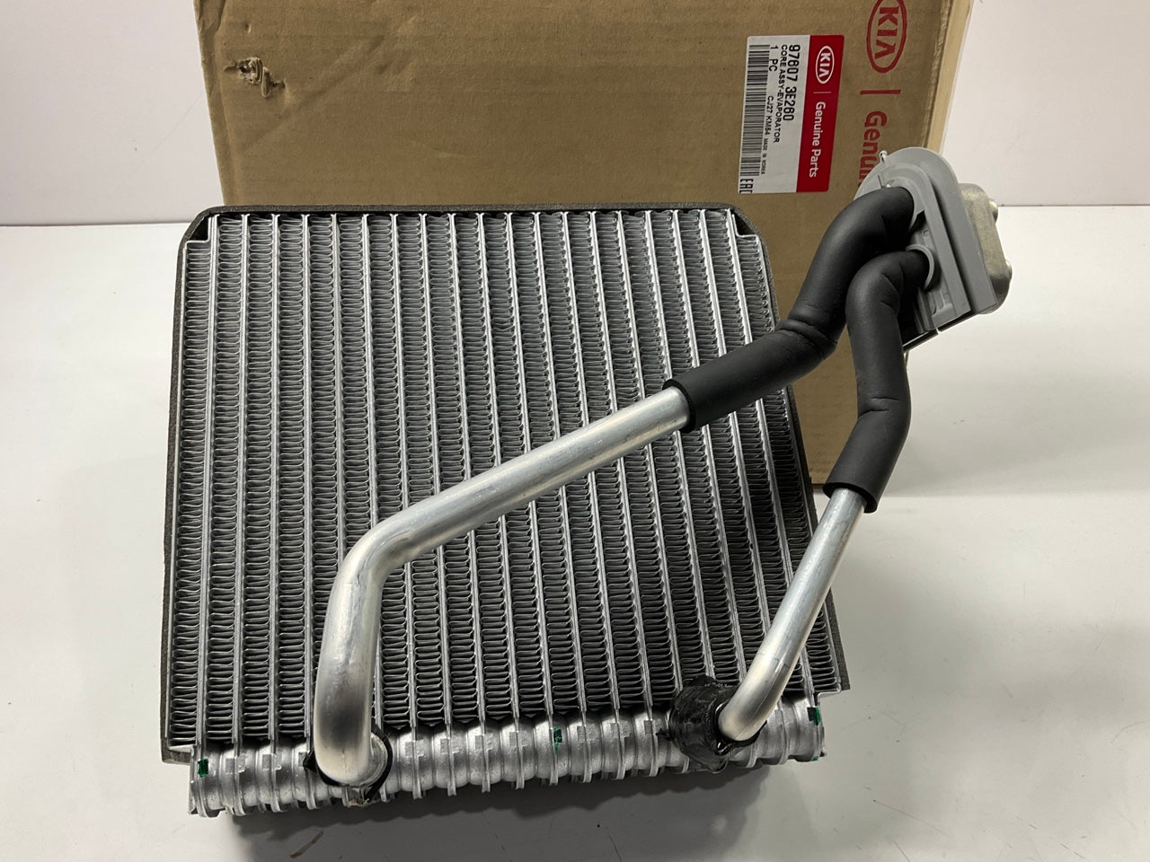 NEW GENUINE A/C Evaporator Core For 2007-2009 Kia Sorento 97607-3E260