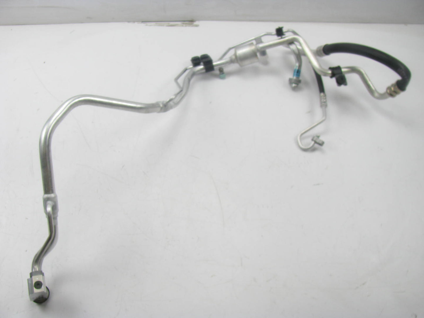 NEW - OEM 977591U500 A/C Compressor Line Hose For 2011-2013 Kia Sorento 2.4L