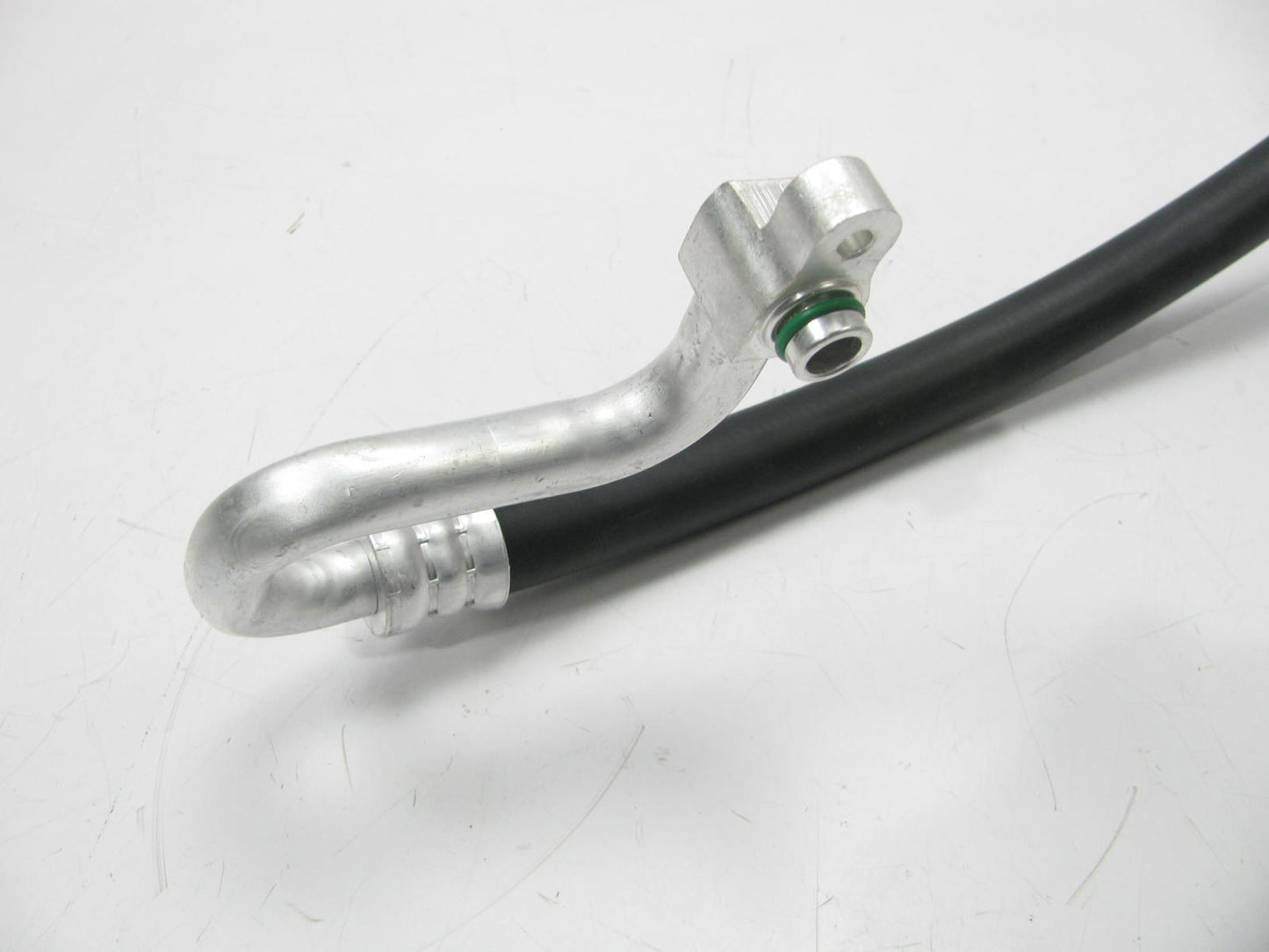 NEW GENUINE 977633C060 A/C Suction Hose OEM For 2001-2006 Kia 2.4L I4