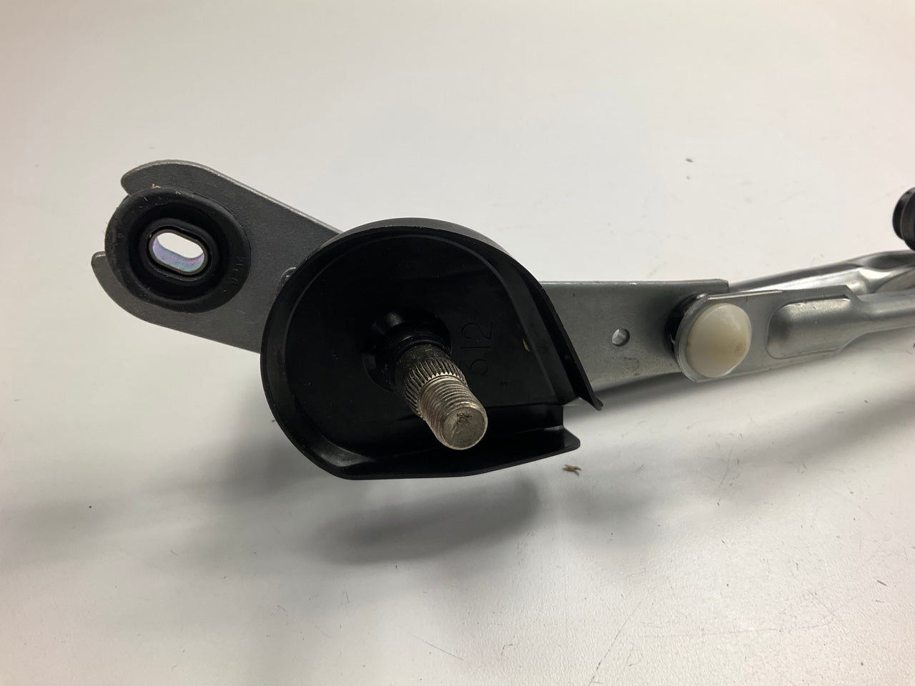 NEW Windshield Wiper Linkage Transmission OEM For 11-15 Kia Sorento 981201U000