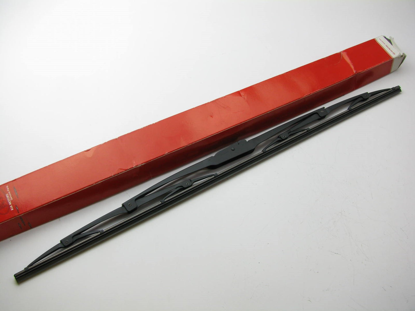 NEW GENUINE Front Left Side Windshield Wiper Blade OEM For Kia 983504D000