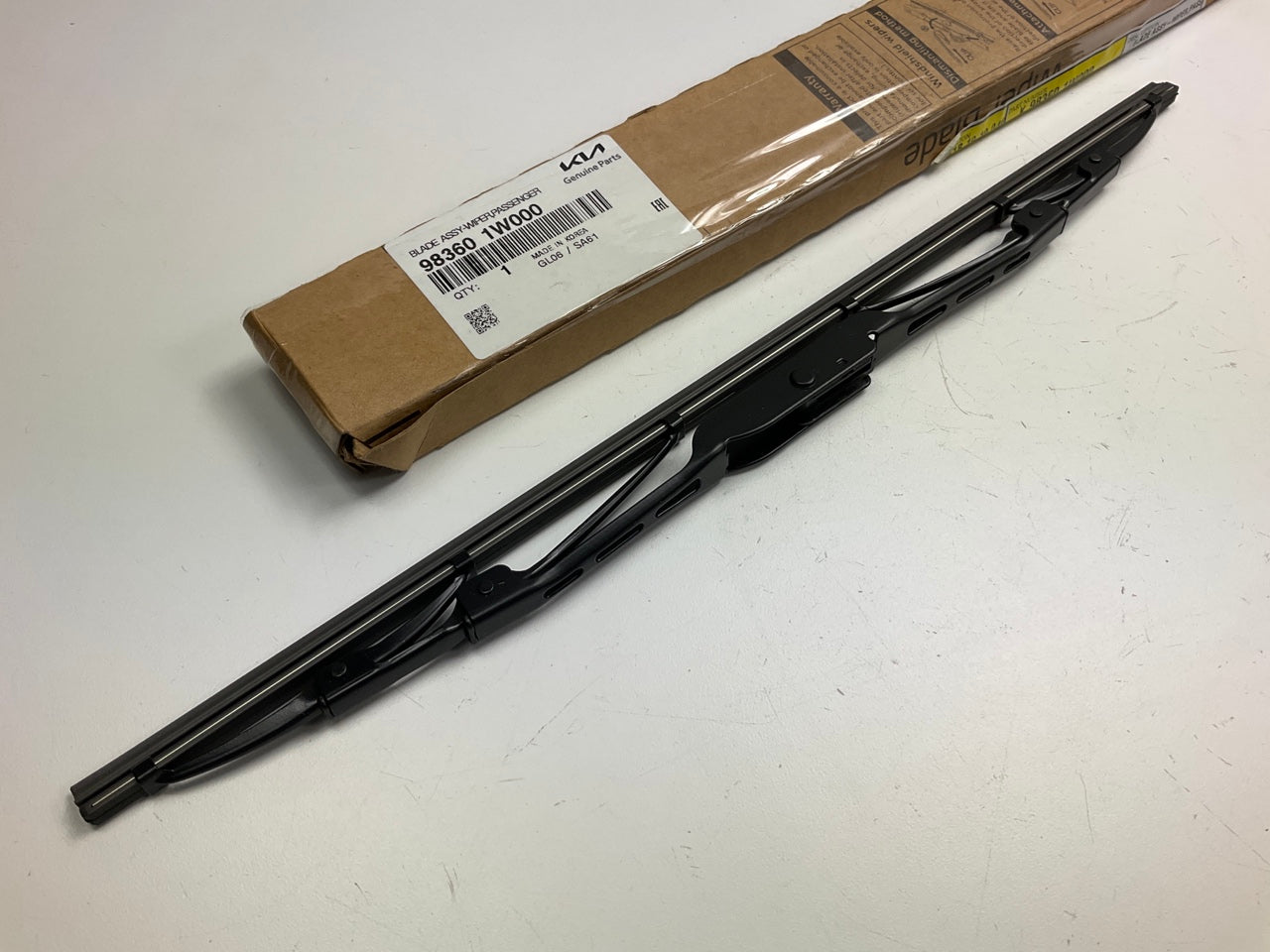 Right Passengers Side Windshield Wiper Blade OEM For 20-23 Kia Forte 983601W000