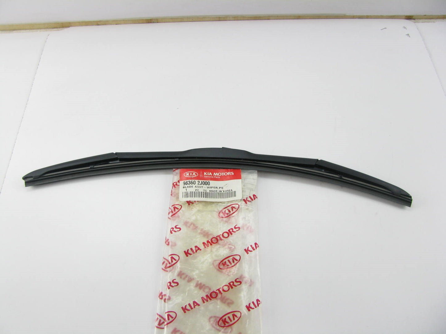 New Genuine FRONT RIGHT Windshield Wiper Blade OEM For 08-11 Borrego 983602J000