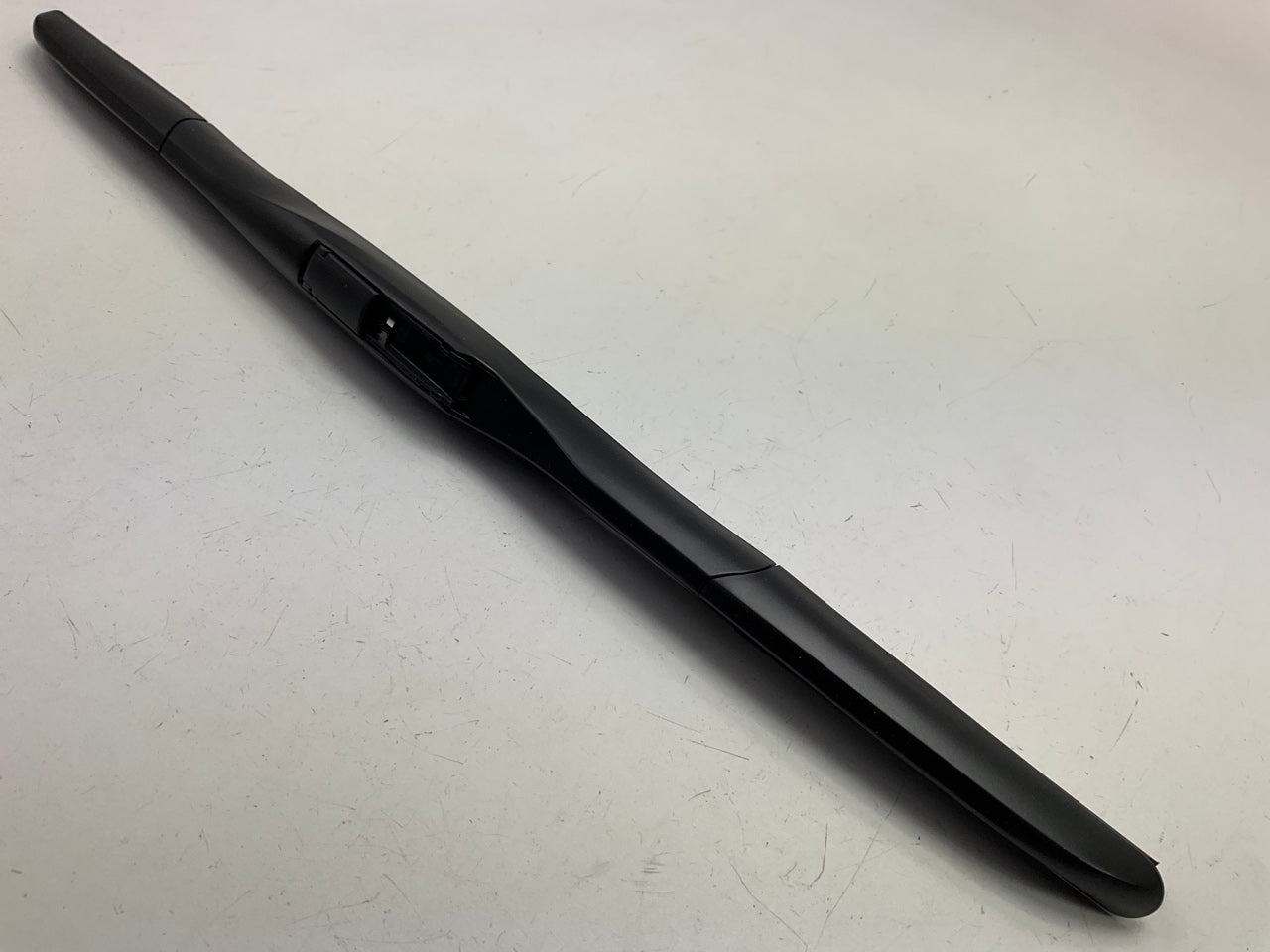 NEW Right Passengers Side Windshield Wiper Blade OEM For Kia 98360S1000