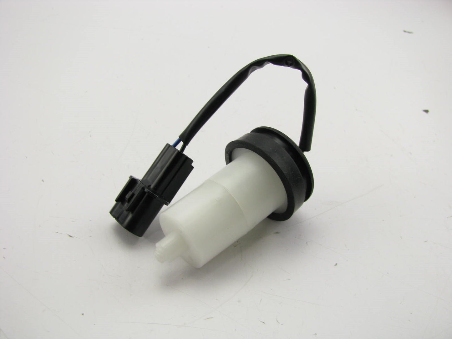 New Windshield Washer Fluid Level Sender OEM For 09-13 Kia Forte 1985201M000