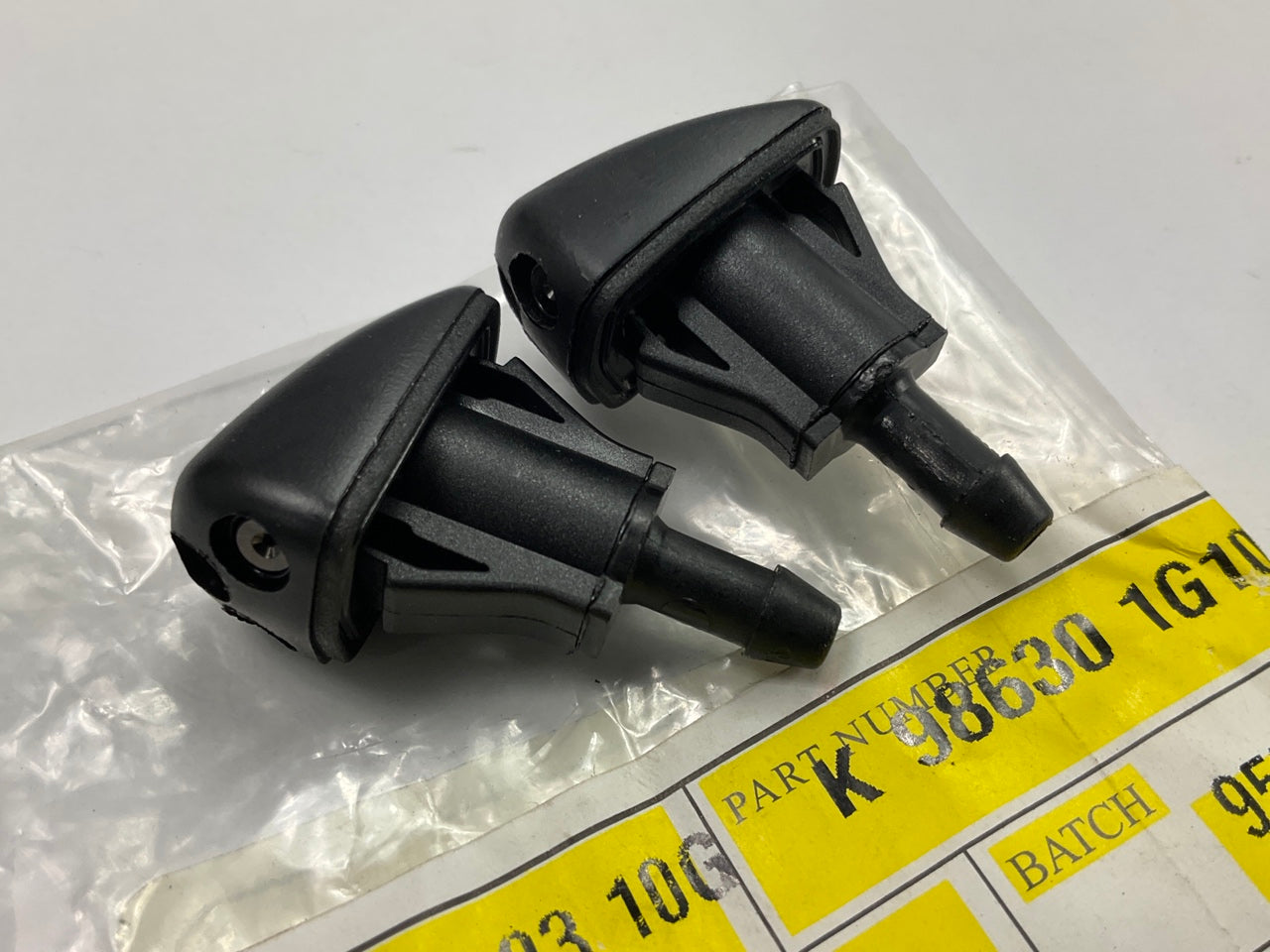 (2) NEW Windshield Washer Spray Nozzles OEM For 2006-2011 Kia Rio 986301G100