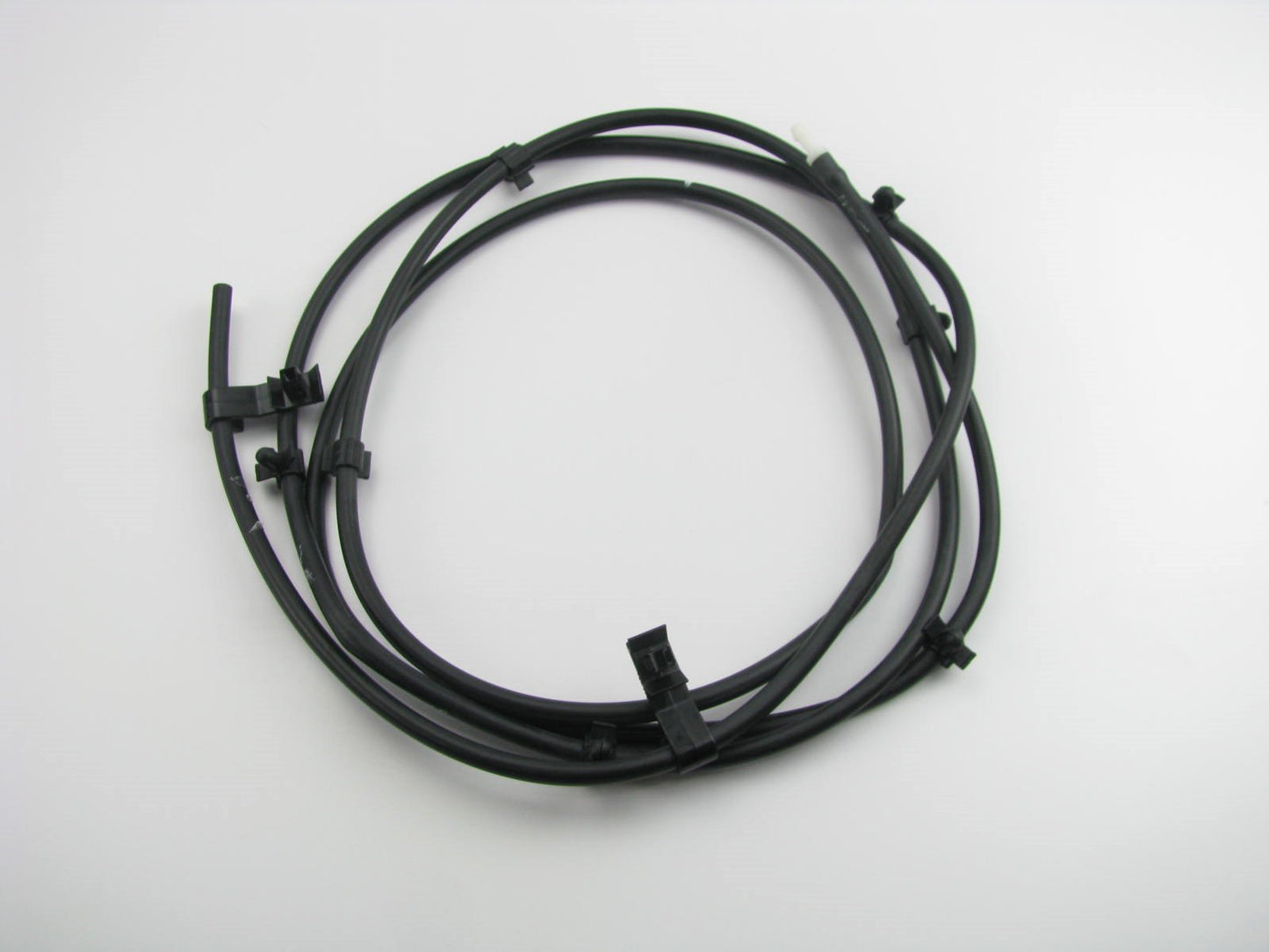 NEW - OEM GENUINE Rear Window Washer Hose Tube For 2007-12 Kia Sedona 989504D002