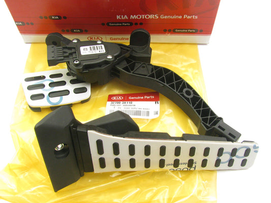 NEW GENUINE Auto Trans Sport Brake & Gas Pedals Kit OEM For Kia A7F05AK100