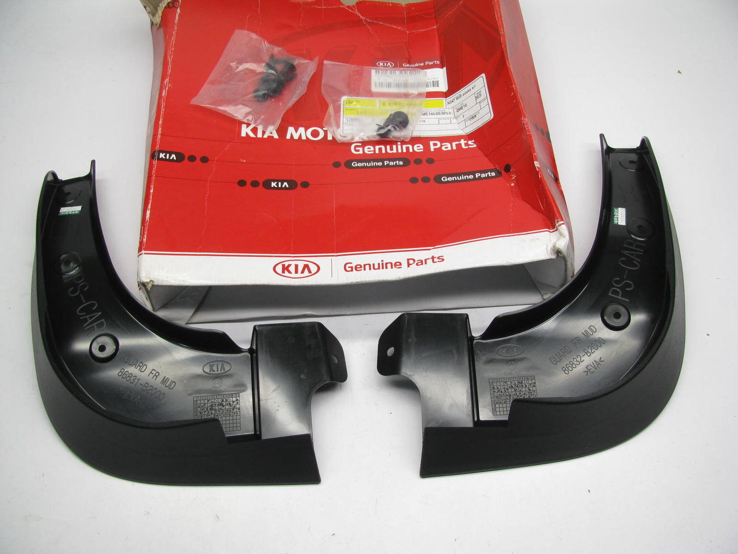 NEW - OEM Front Splash Guard Mud Flaps B2F46AK000 For 2017-2019 Kia Soul