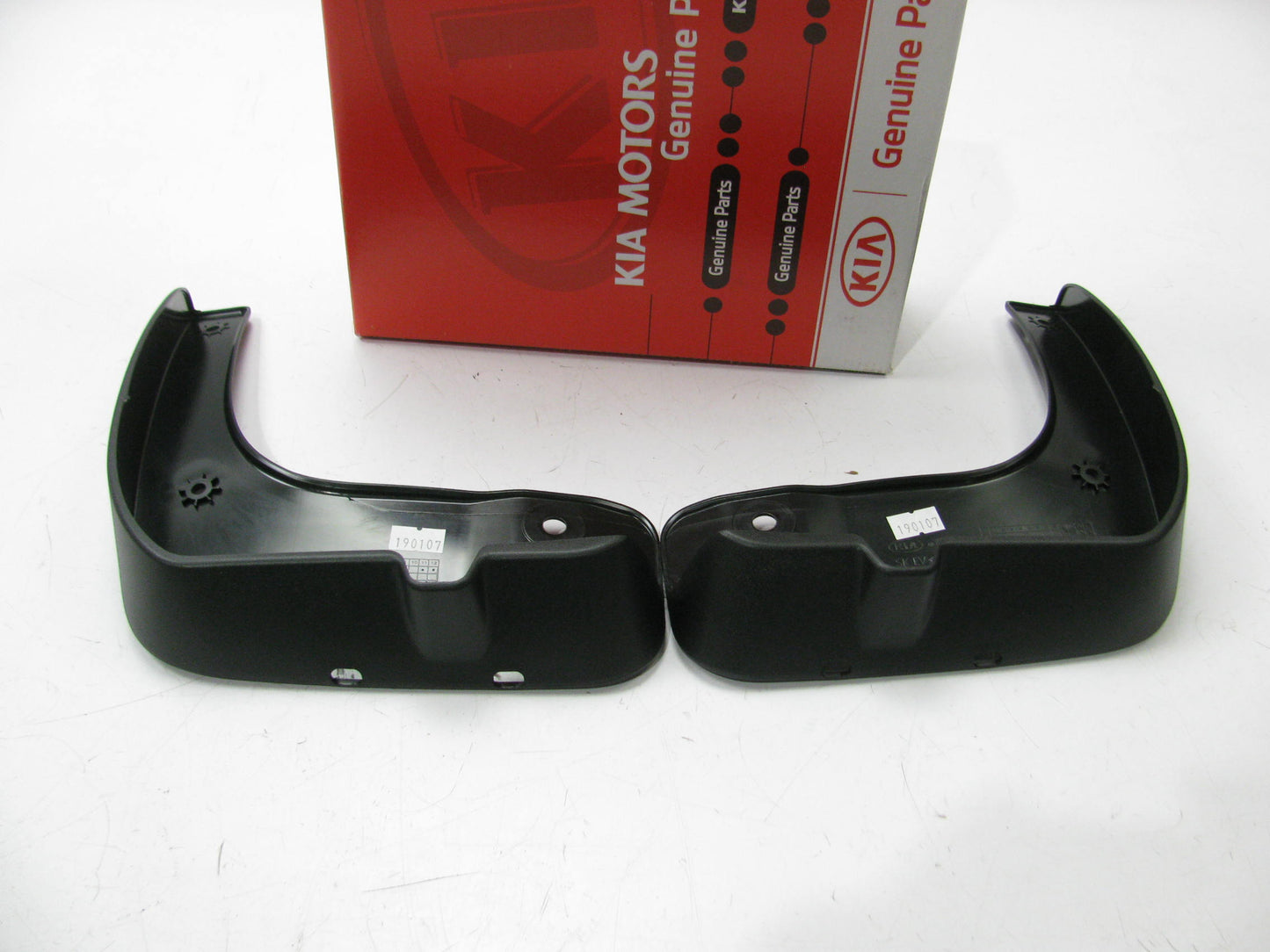 NEW FRONT Splash Guards / Mud Flaps OEM For 2020-2023 Kia Soul EV J2F46AK000