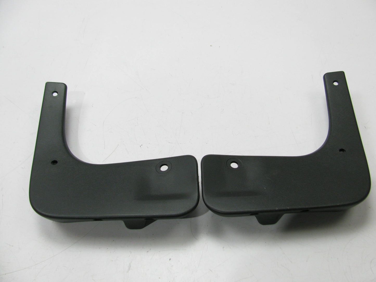 NEW FRONT Splash Guards / Mud Flaps OEM For 2020-2023 Kia Soul EV J2F46AK000