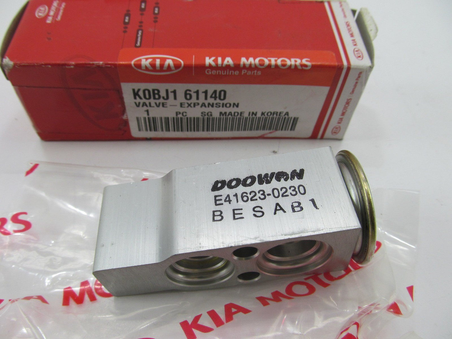 NEW GENUINE Front A/C Expansion Valve OEM For 2002-2005 Kia Sedona K0BJ161140