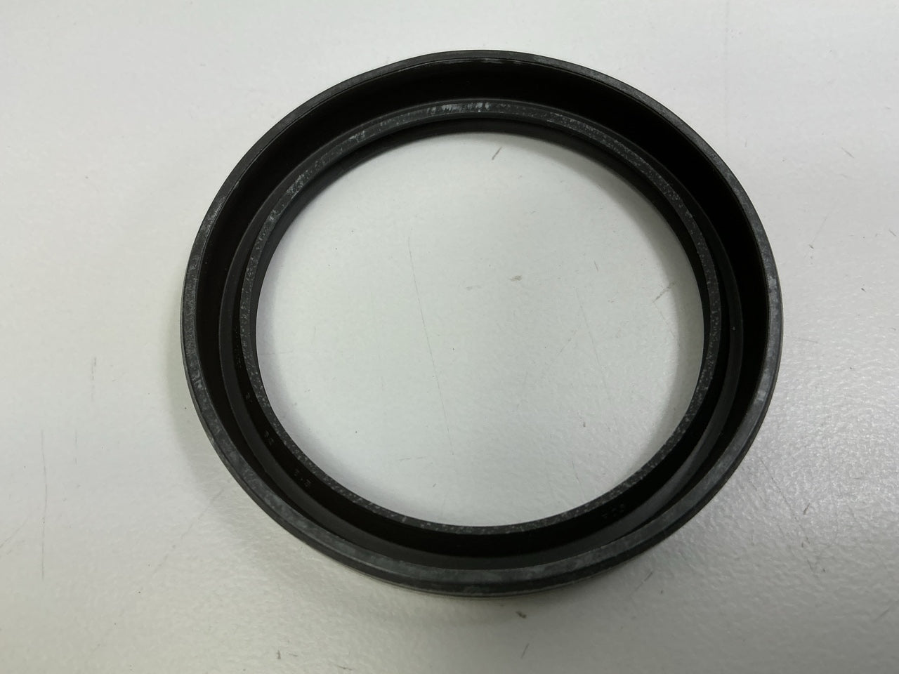 NEW - OEM MB09233067 Front Outer Wheel Seal For 2001-2005 Kia Rio