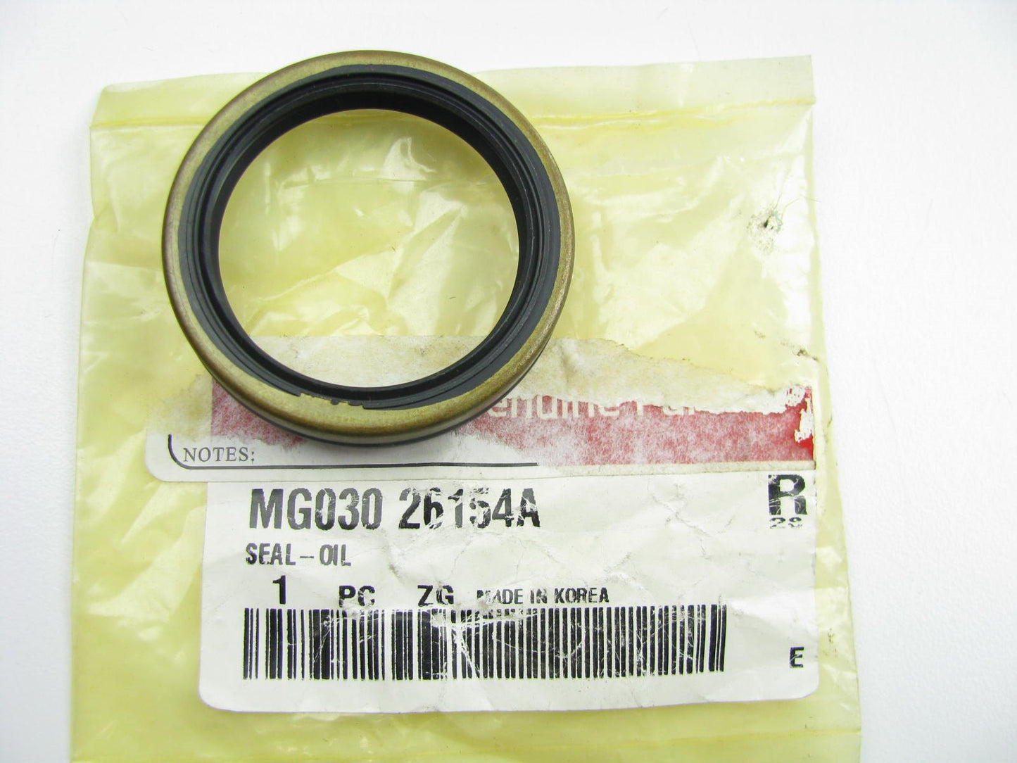 New Genuine Rear Side Wheel Seal OEM For 01-05 Kia Rio MG03026154A