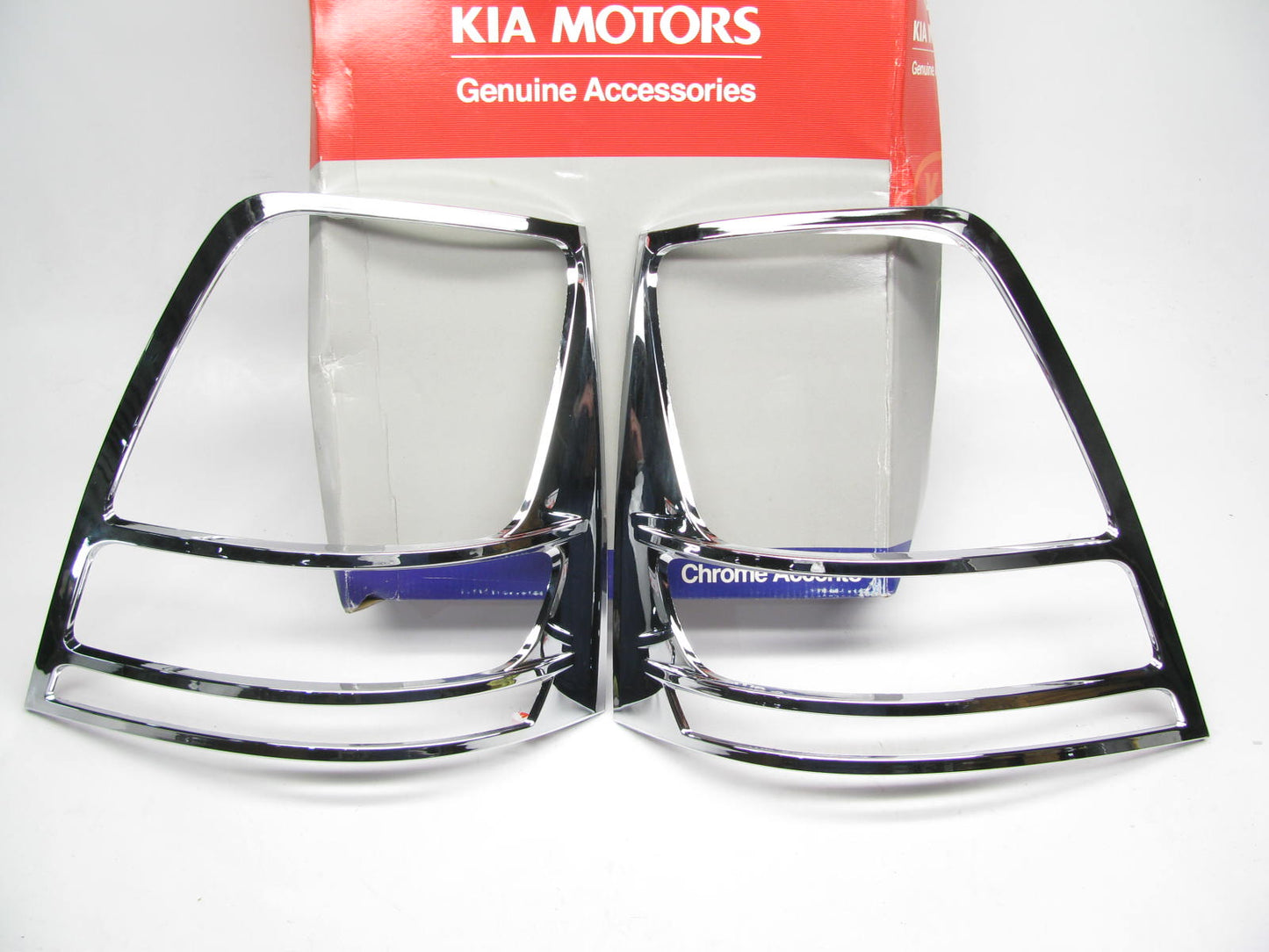 NEW OEM Chrome Accent Tail Light Trim Bezels For 2006-07 Kia Sorento P83503E520