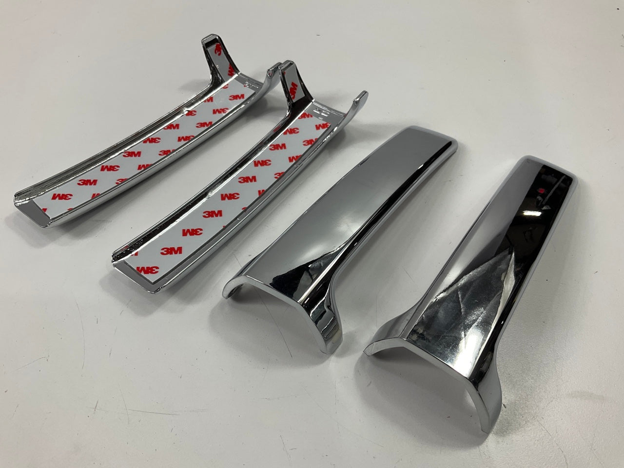 INCOMPLETE - MISSING A PIECE Chrome Accent Door Handle Covers For 06-07 Sorento