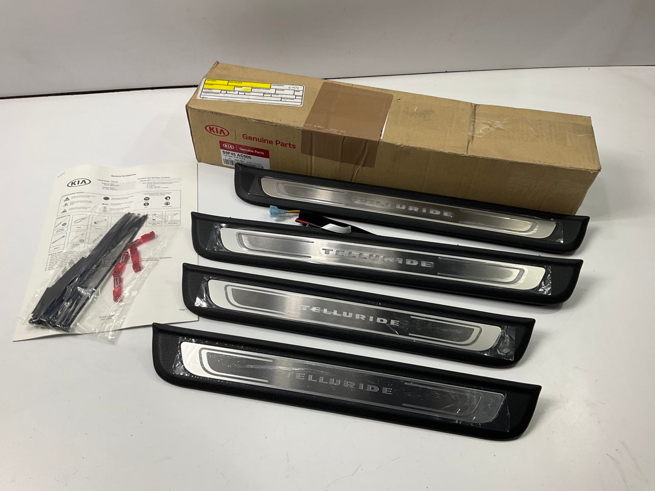 NEW Illuminated Door Sill Plates Kit OEM For 2020-2022 Kia Telluride S9F45AC000