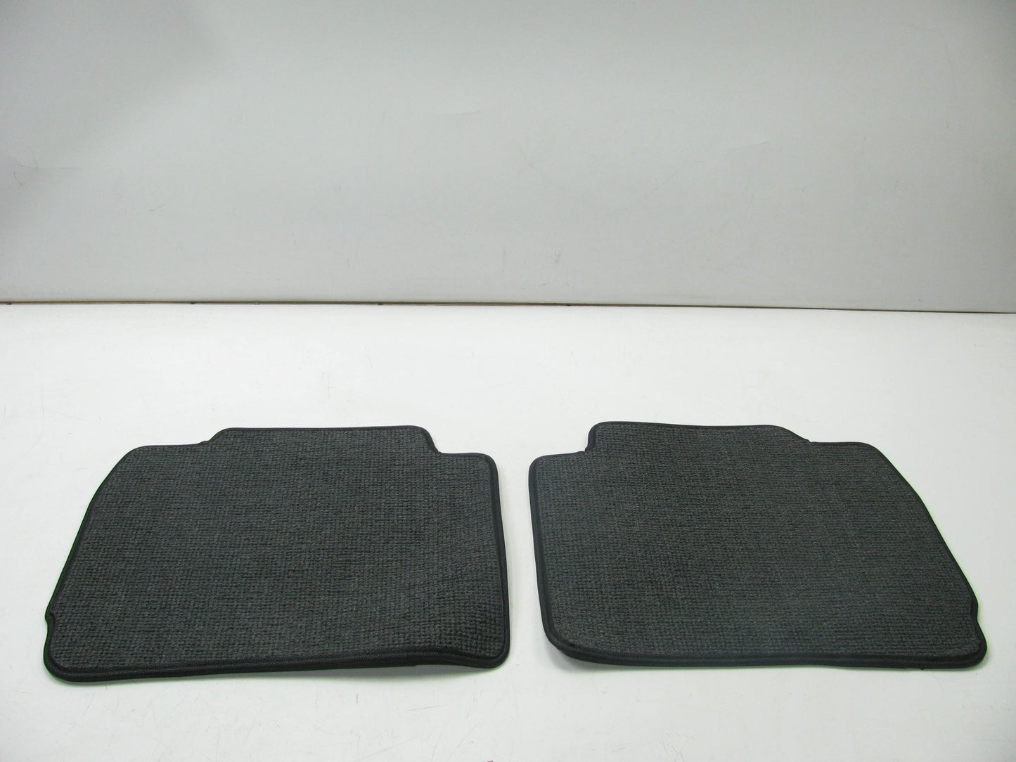 NEW - OEM U81402F500IM 4 PIECE Carpted Floor Mat Set For 2007 Kia Spectra