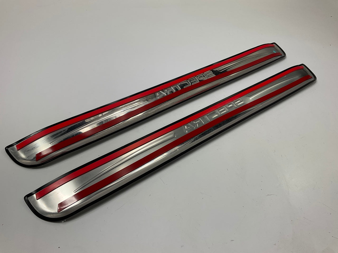 NEW GENUINE OEM Door Sill Plates Set For 2004-2009 Kia Spectra UC050AY180