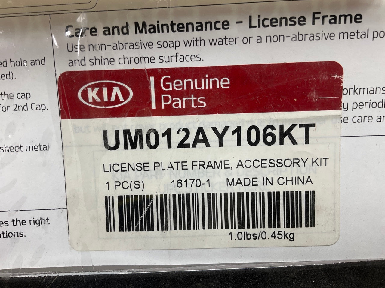 Chrome Plated License Plate Frame Kit With Bonus Keychain OEM For Kia UM012AY106