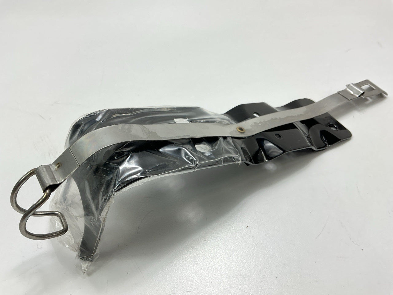 Kidde 420118 Steel Fire Extinguisher Bracket W/ Strap, Fire Away Model: 5,10,110