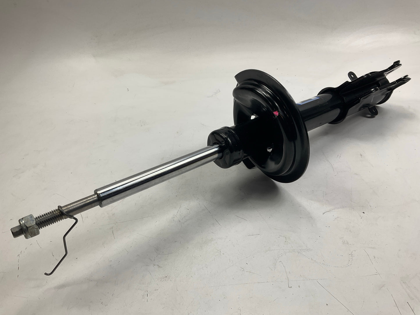 KYB 235920 Front Single Shock For 2005-2010 Ford Mustang