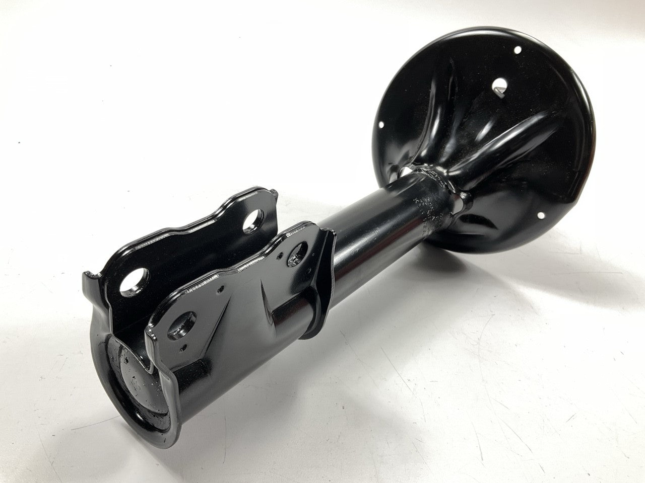 KYB 334368 Front Suspension Strut For 2003-2006 Mitsubishi Outlander