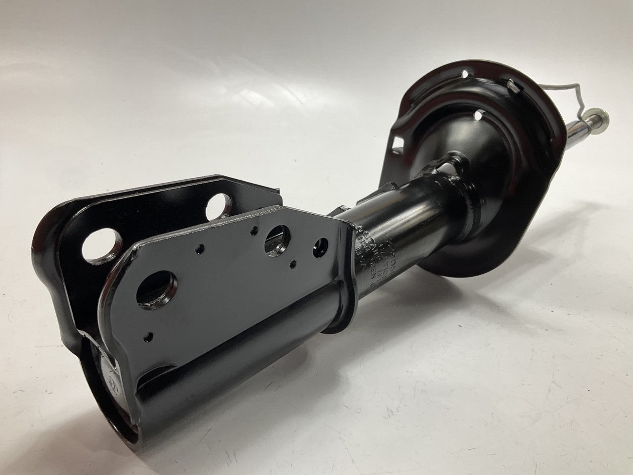 KYB 339058 Front Right Strut For 2005-2006 Chevrolet Equinox, 2006 Torrent