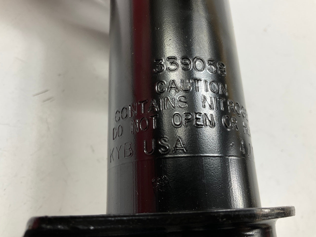 KYB 339058 Front Right Strut For 2005-2006 Chevrolet Equinox, 2006 Torrent
