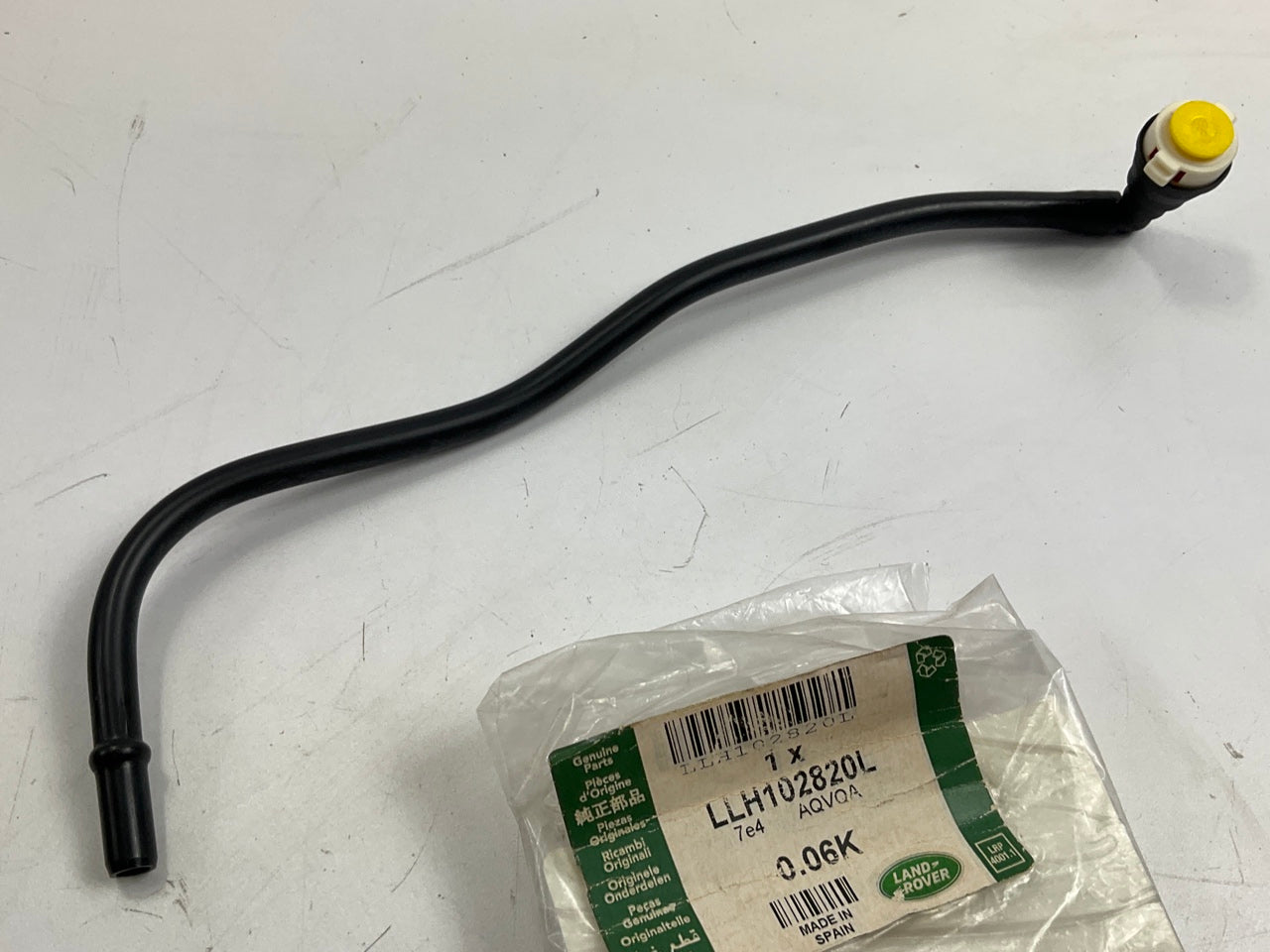 NEW OEM Engine Crankcase Breather Hose Tube Line - 02-05 Land Rover Freelander