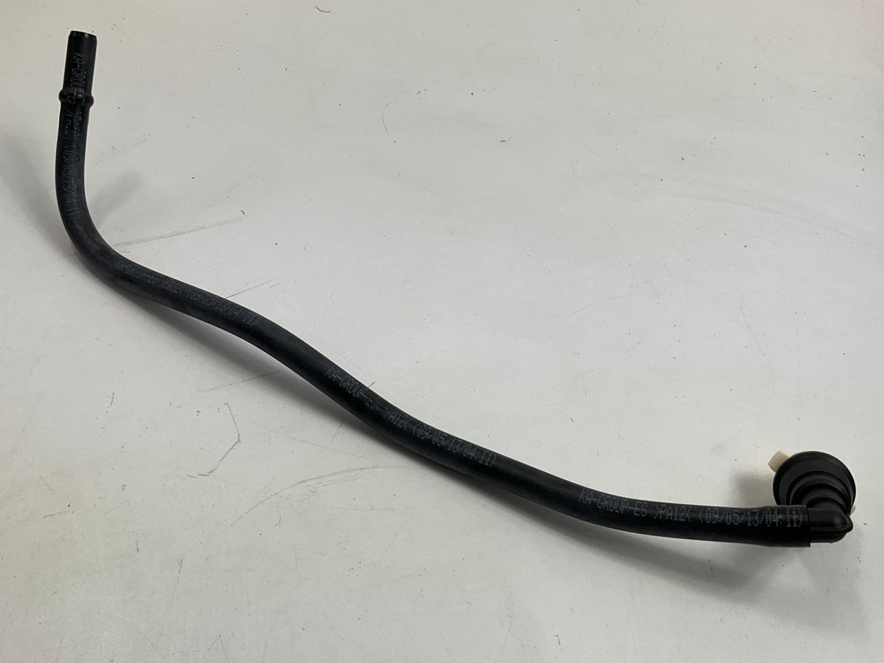 NEW OEM Engine Crankcase Breather Hose Tube Line - 02-05 Land Rover Freelander