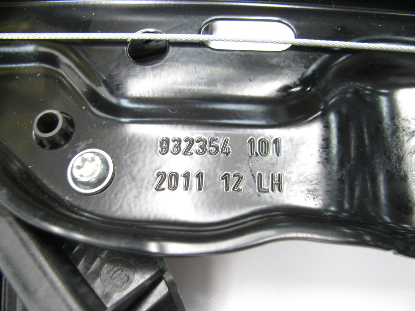 NEW Genuine OEMLR026709 LEFT FRONT Window Regulator And Motor
