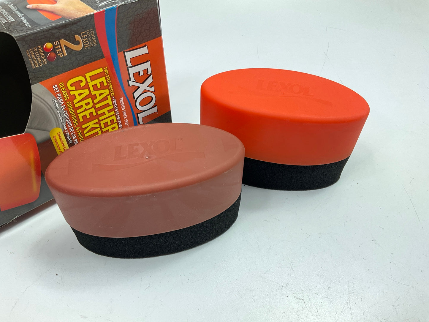 Lexol E301345900 2-Step Cleaning And Conditioning Leather Care Sponge Kit